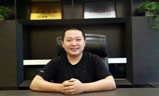 小伙賣淘寶爆款小吃“重慶麻糾糾”,收入百萬