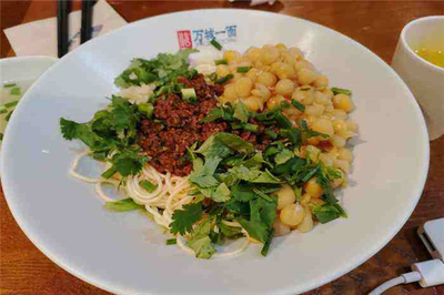 萬城一面加盟 擁抱重慶美食文化，開啟創業新征程